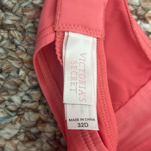 Victoria’s Secret Sexy Pink Lace UnderwireBra with Bows Size 32D - Picture 3 of 3